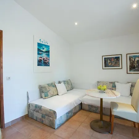 Giardino Laura Apartment Moscenicka Draga